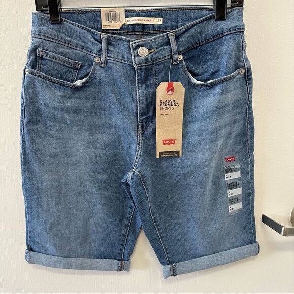 CLASSIC BERMUDA SHORTS - Picture 1 of 5